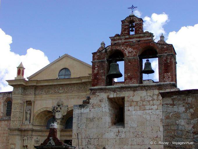 Façade de la Catedral Primada de America (NS de la Encarnación), Santo Domingo - Rép. Dominicaine