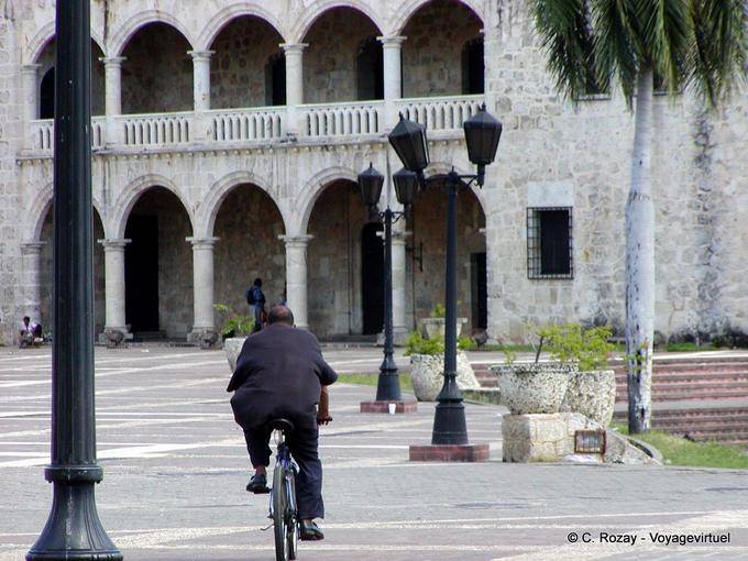Architecture de l'Alcázar de Colón, Plaza de Espana, Santo Domingo - Rép. Dominicaine