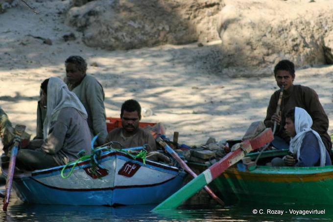 Attente à l'ombre et shisha, Assouan - Égypte