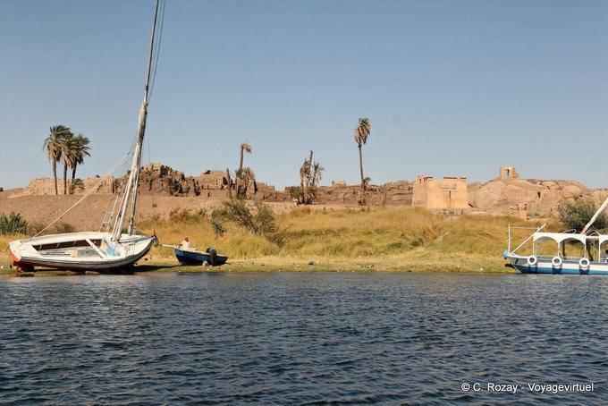 Ruines antiques d'Abou vers le Temple de Khnum, Assouan - Égypte