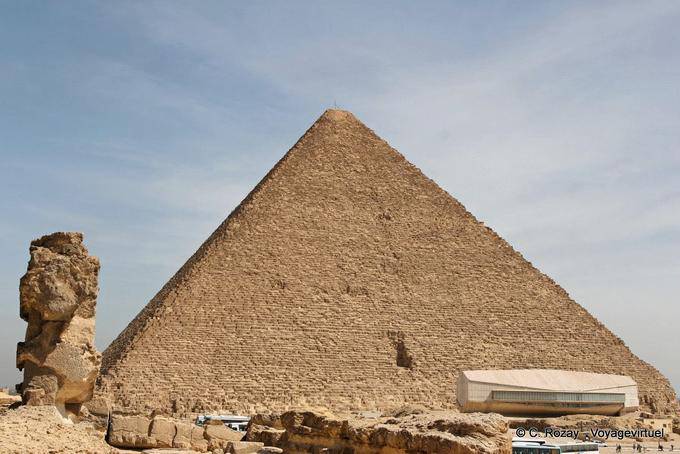 Pyramide de Khéops et musée de la barque solaire, Gizeh - Égypte