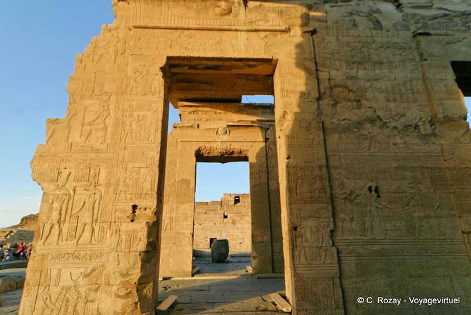 Chemin du Saint des Saints dédié à Sobek, temple de Kôm Ombo - Égypte