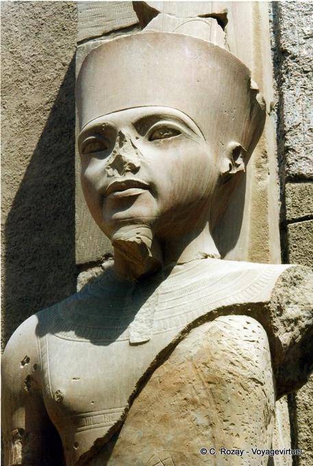 Statue d'Amon au visage de Toutankhamon, temple de Karnak - Égypte