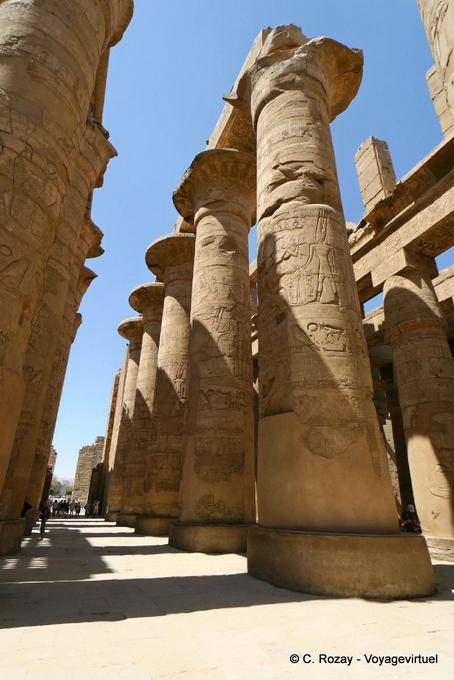 Colonnade de la grande salle hypostyle du temple d'Amon, Karnak - Égypte