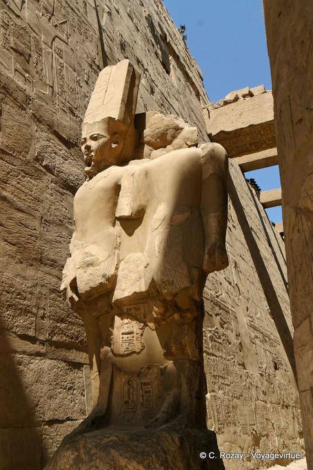 Statue double d'Amon aux traits de Toutankhamon, temple de Karnak - Égypte