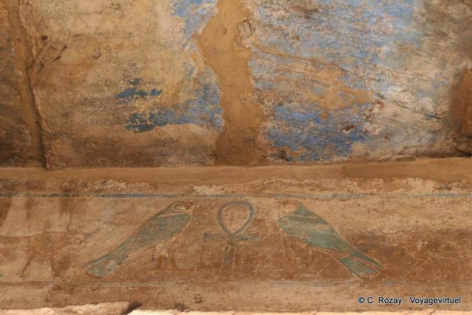 Faucons polychromes, temple de Karnak - Égypte