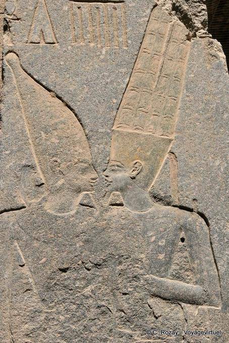 Histoire d'amour gravée pour toujours, temple de Karnak - Égypte