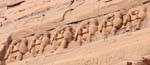 Corniche représentant vingt-trois babouins en adoration, Grand Temple, Abou Simbel, Egypte.