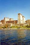 Le temple d'Isis, vu depuis le fleuve, Philae, Egypte.