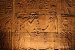 Offrande (bas-relief), Temple de Philae, Egypte.