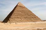 Pyramide de Khéphren: les faces sont orientées suivant les quatre points cardinaux, Egypte.