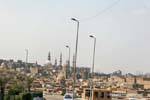 Lampadaires, dômes et minarets, quartier du Caire, Egypte.