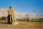 Un des Colosses de Memnon, Egypte.