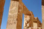 Colonnade carrée de la chapelle d'Hathor, temple d'Hatchepsout, Egypte.