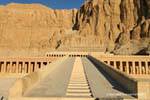 La rampe de la terrasse supérieure, temple d'Hatchepsout, Egypte.