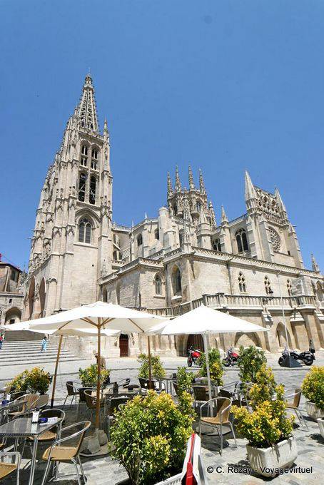 Autre vue extérieure de la cathédrale Santa María de Burgos - Espagne