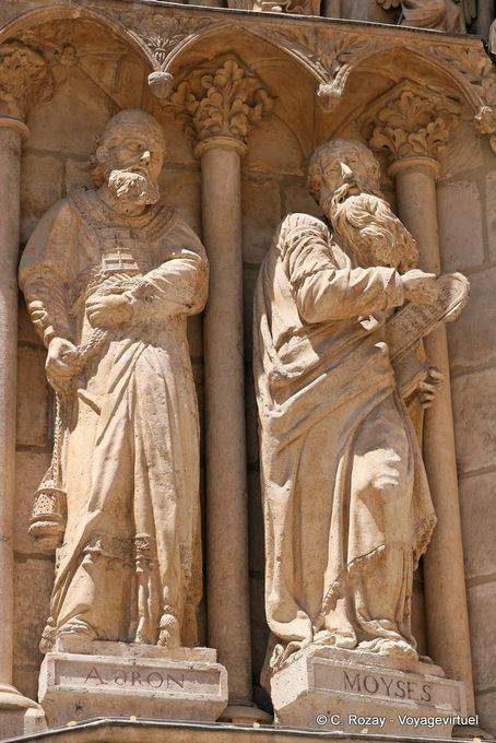 Statues du piédroit gauche, représentant Aaron et Moïse, cathédrale Santa Maria, Burgos - Espagne