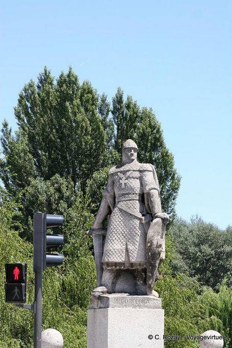 Statue de Diego Rodrigues, puente de San Pablo, Burgos - Espagne