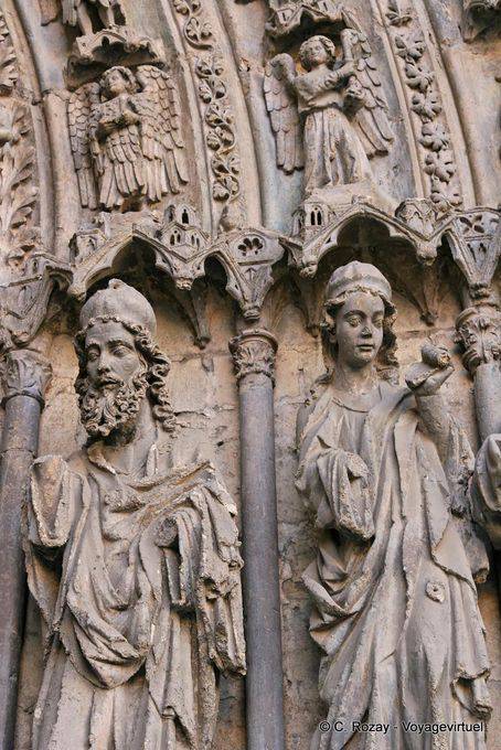 Statues sans main et anges, sculpture de porte, cathédrale de León - Espagne
