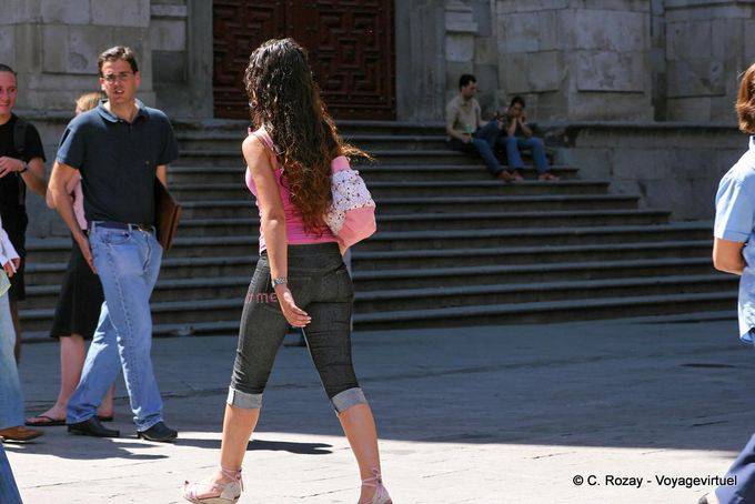 Regard d'hombre sur la fille, Salamanque - Espagne
