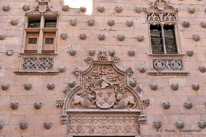 Blason et coquillages, Casa de las Conchas, Salamanque - Espagne