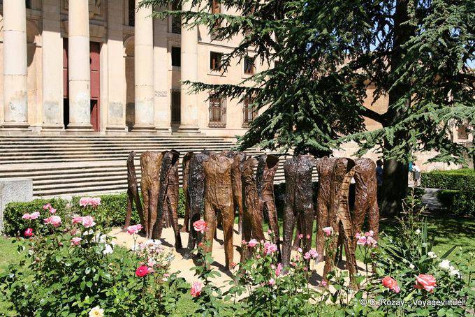 Groupe de sculptures sans tête, Plaza Anaya, Salamanque - Espagne