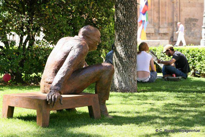 Le curieux de la Plaza Anaya, Salamanque - Espagne