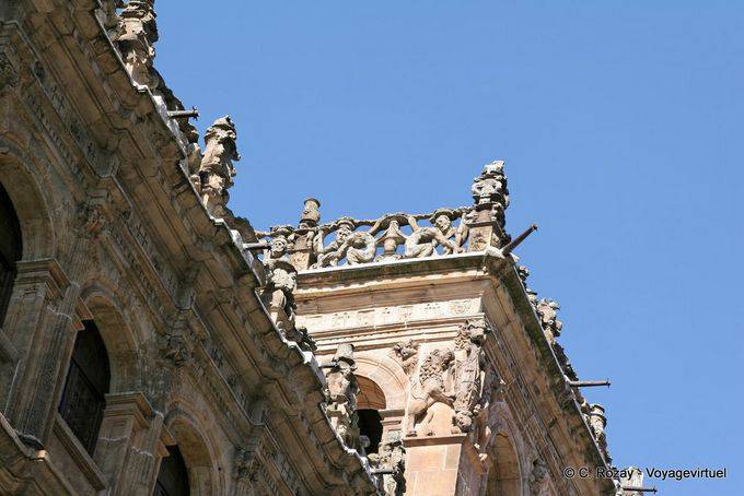 Balustrade du Palacio de Monterey, Plaza Agustinas, Salamanque - Espagne