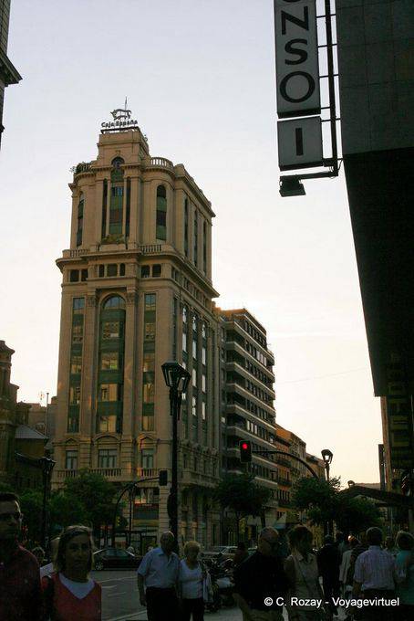 Building, plaza San Roque, Saragosse - Espagne