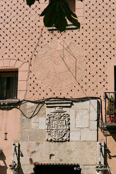 Armoiries et décoration murale, Galeria Daoiz, Plaza de la Merced, Ségovie - Espagne