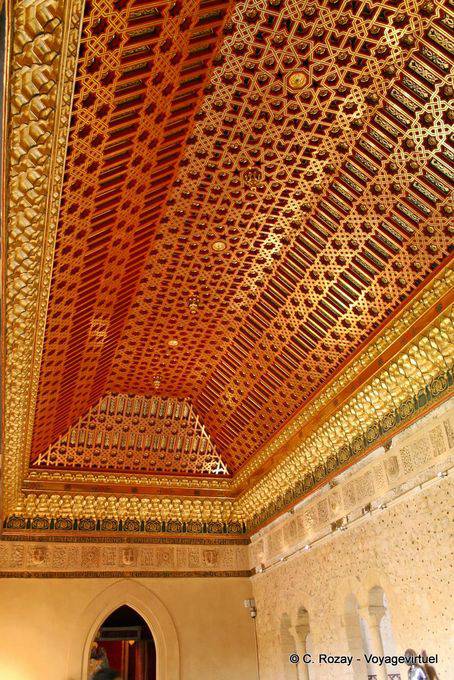 Plafond de style mudéjar, salle de la Galère, Alcazar, Ségovie - Espagne