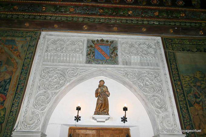 Niche dans le mur damassé de la Sala de las Pinas, Alcazar, Ségovie - Espagne
