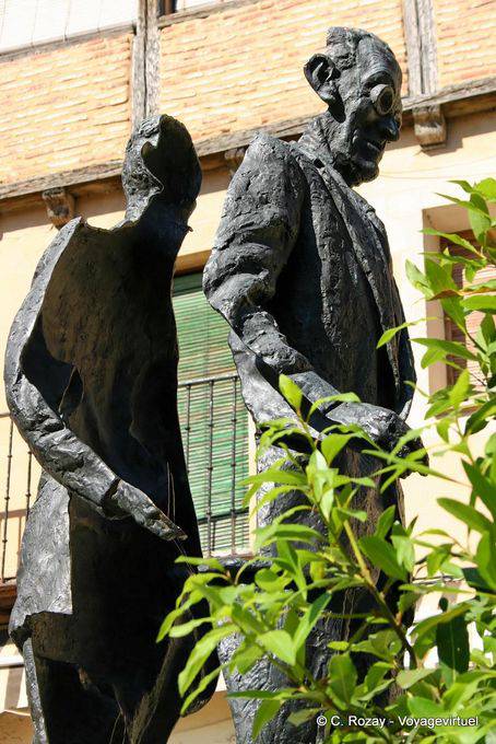 Bronze de l'homme coupé en deux, plaza Socorro, Ségovie - Espagne
