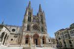 Façade de la cathédrale et fontaine de Sainte-Marie, Burgos, Espagne.
