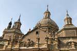 Haut de la porte centrale de la façade sud, Catedral-Basílica de Nuestra Señora del Pilar, Saragosse, Espagne.