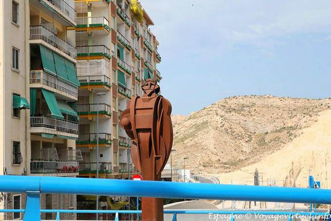 Statue moderne en fer, Rambla, Alicante - Espagne