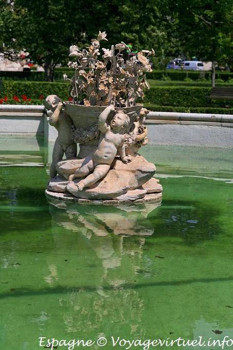 Angelots de pierre, Fuente de Ceres, Jardin del Parterre, Aranjuez - Espagne