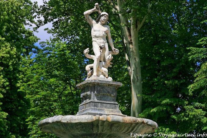Fuente de Hércules e Hidra, Aranjuez, Jardin del Parterre - Espagne