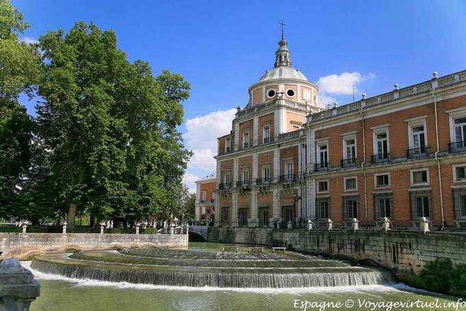 Petit barrage sur la Ría, Palacio Real, Aranjuez - Espagne