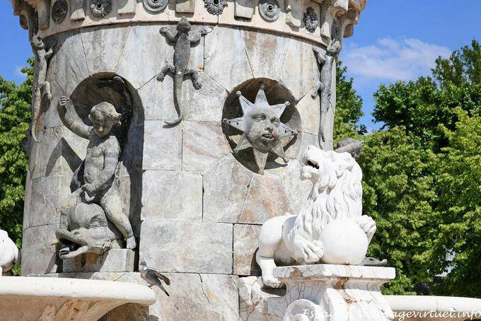 Détail de la fontaine, Plaza San Antonio, Aranjuez - Espagne