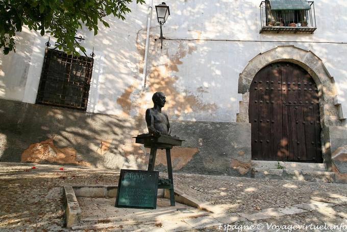 Cuenca, buste et porte - Espagne