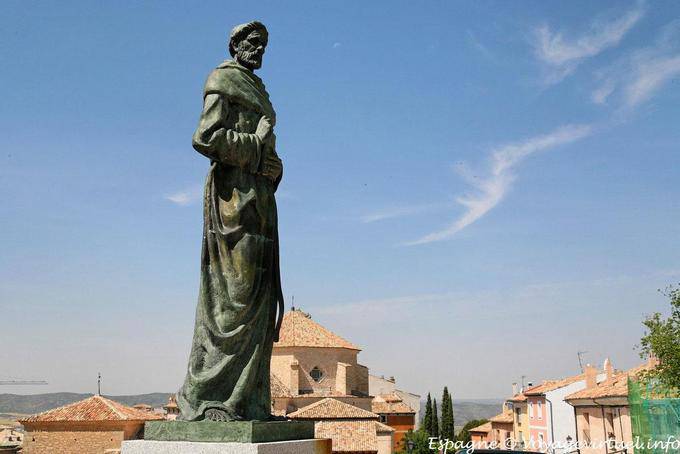 Cuenca, statue Archivo Historico Provincial - Espagne