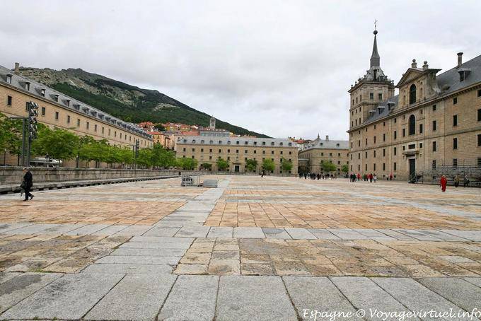Escorial, Esplanade Casas de Oficios - Espagne