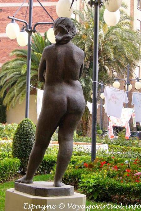 Lorca, dans un jardin - Espagne