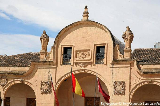 Lorca, détail de la façade de l'Ayuntamiento - Espagne