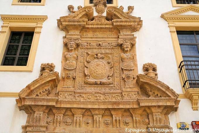 Lorca, détail de la façade du Museo Arqueologico - Espagne