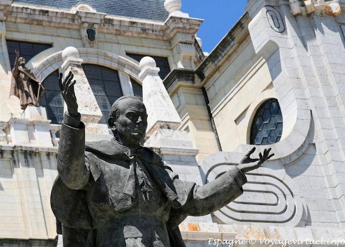 Madrid, cathédrale, Bienvenue Religieuse (Santa María de la Almudena) - Espagne