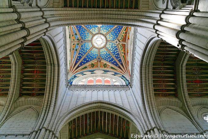 Madrid, cathédrale, Ciel de Dieu (S. María la Real de la Almudena) - Espagne