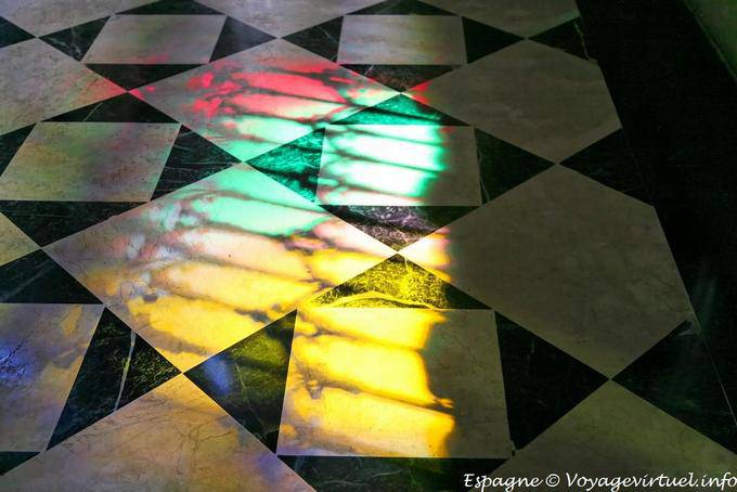 Madrid, cathédrale, rai Solaire (Santa María la Real de la Almudena) - Espagne