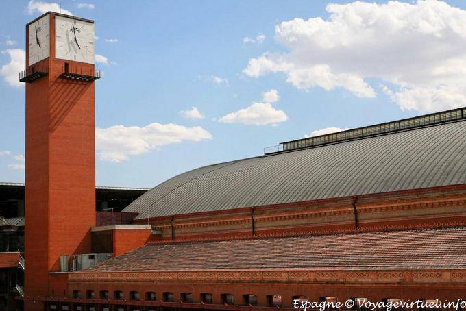 Madrid, horloge de la station Atocha - Espagne